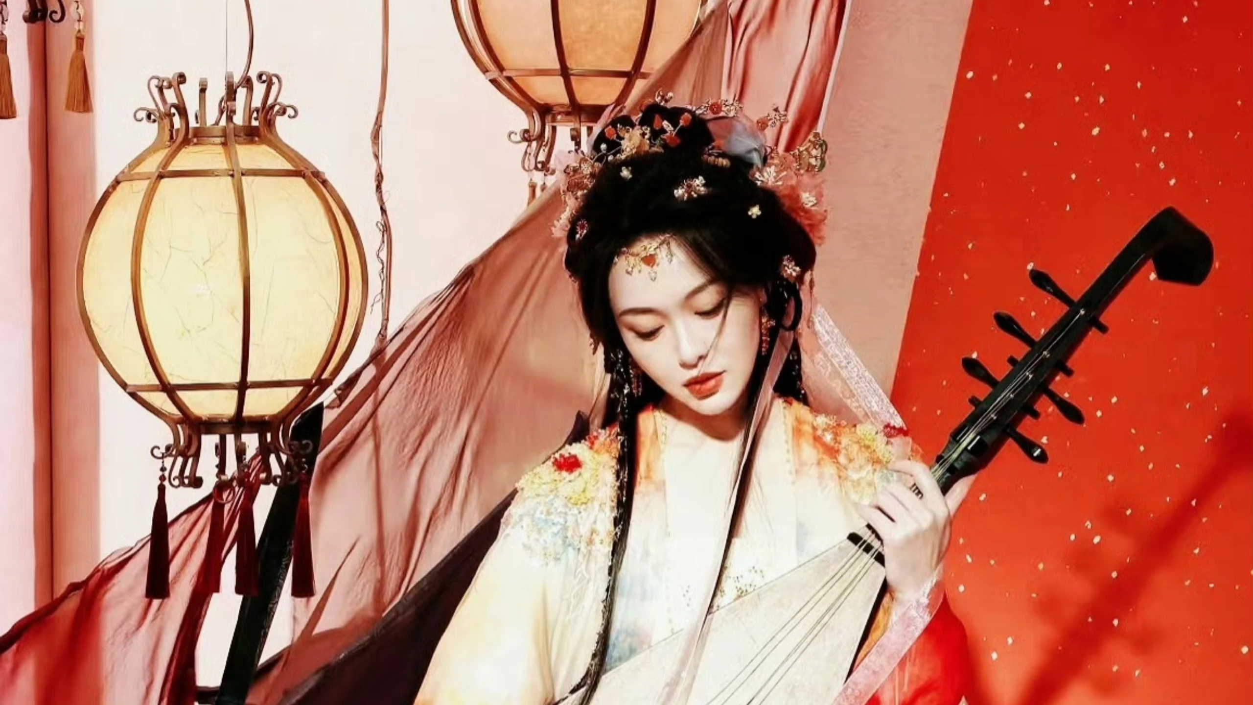 Tang Yan's 2026 Duanwu Hanfu Photoshoot 2