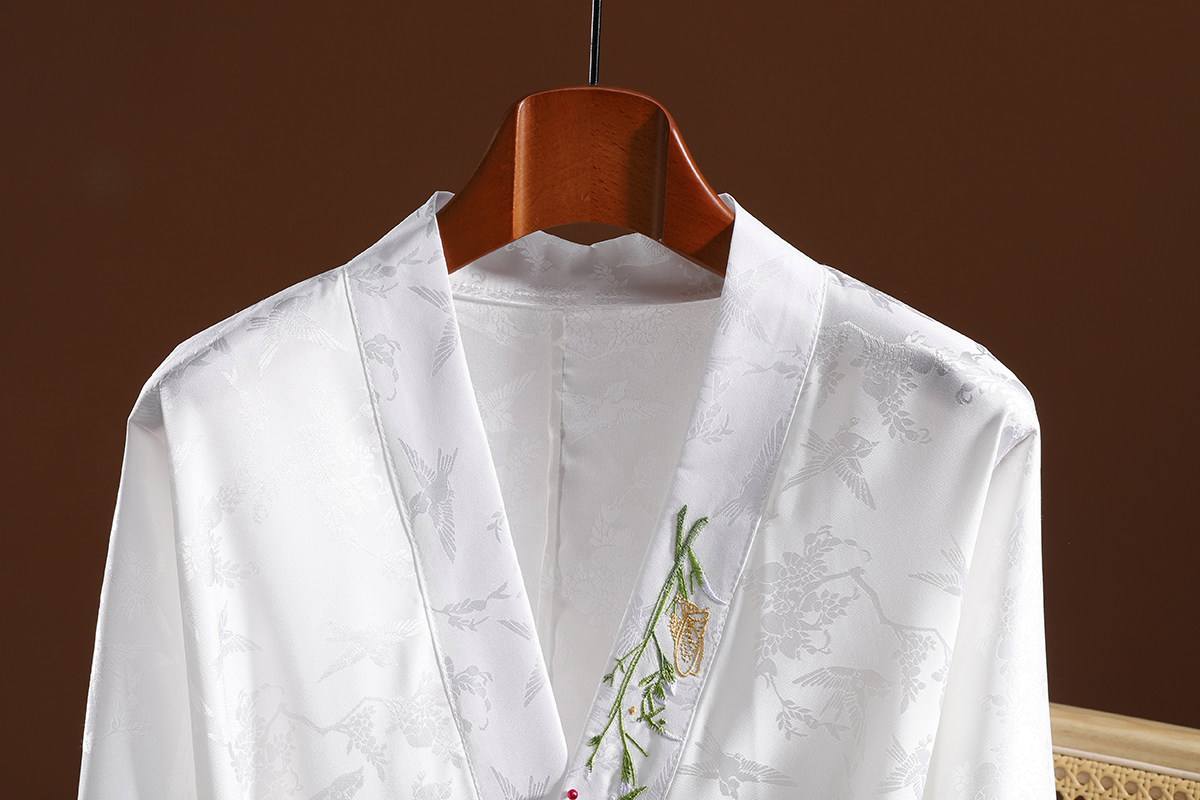Summer Hanfu Guide: What to Wear in Hot Days