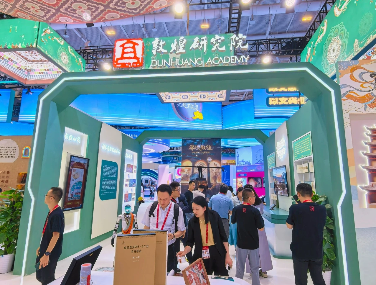 Lailong Xiangyunsha Tangzhuang: A Brand Goes Global 2