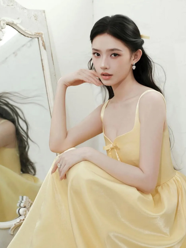 31-Year-Old Lin Yun’s “Custard Bun” Glow