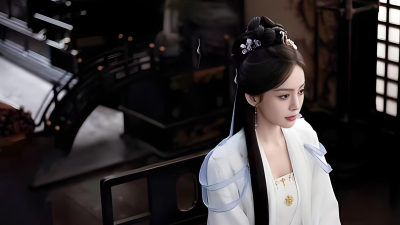 How Gulnazar's Genuine Smile is Shaping Stardom