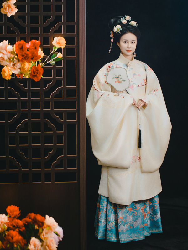 How The Ming Dynasty's Costume is Captivating the Modern World