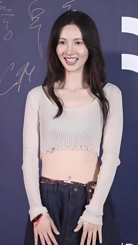Jin Chen's Unplanned Red Carpet Stroll in Aranya