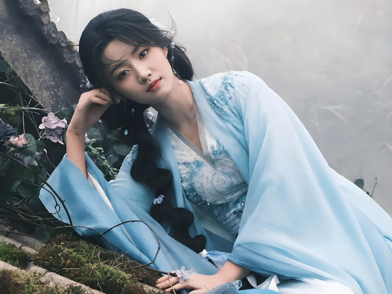 Lu Yuxiao Shines in Love in the Clouds with Fantasy Romance