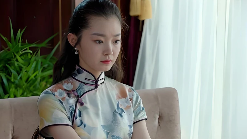 Song Yi: Has China's Qipao Queen Outgrown Her Legendary Role?