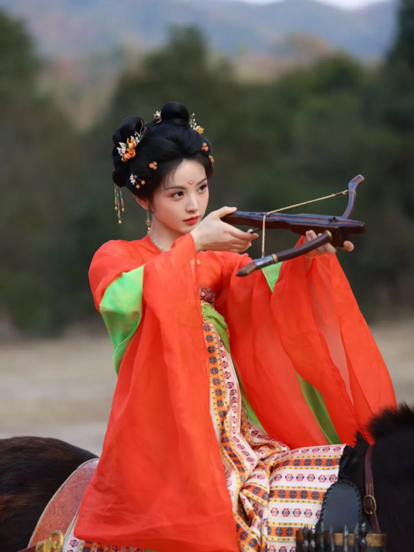 Tian Xiwei’s Chinese Styles in Moonlit Reunion