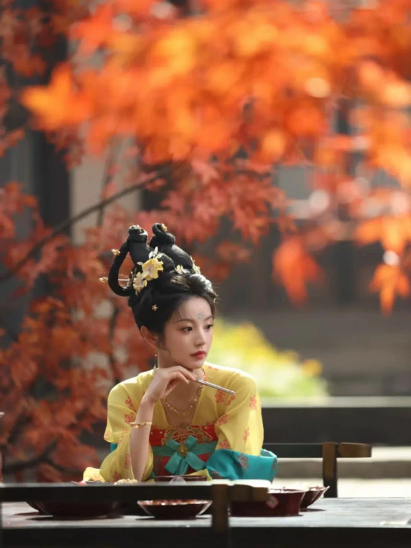 Tian Xiwei’s Chinese Styles in Moonlit Reunion