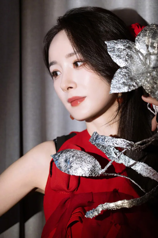 Yang Mi's Crimson Look: Rivals Her Legendary Chinese Paladin 3 Role?