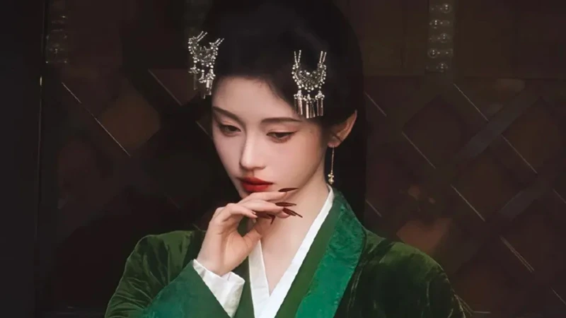 Are the Side-Hair Tassel Ornaments of Ju Jingyi Real?
