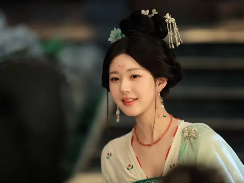 Can Hanfu Break Free from Tradition in Love's Freedom?