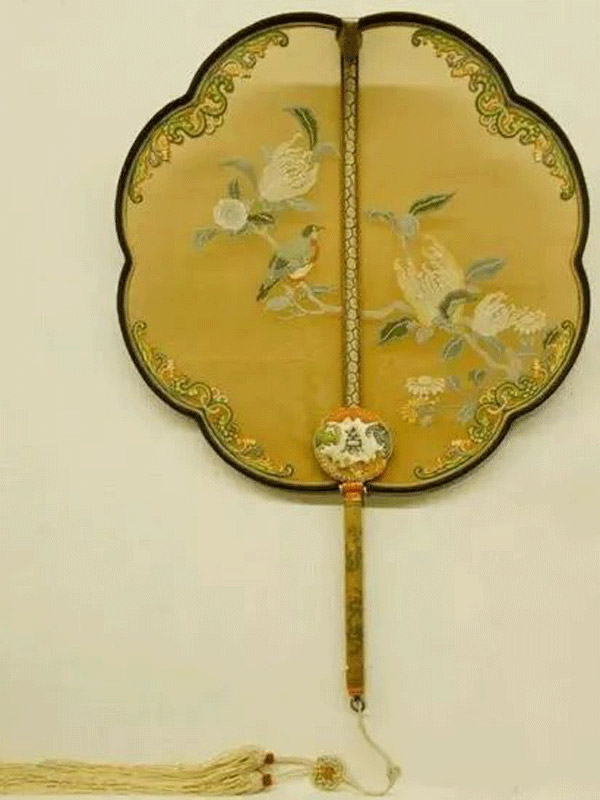 DIY Round Fans of Intangible Cultural Heritage