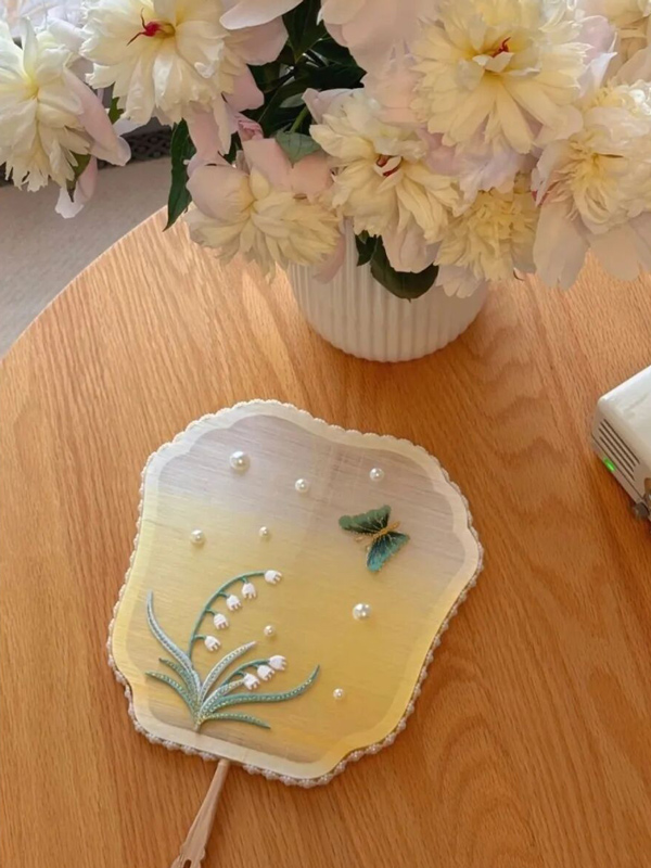 DIY Round Fans of Intangible Cultural Heritage