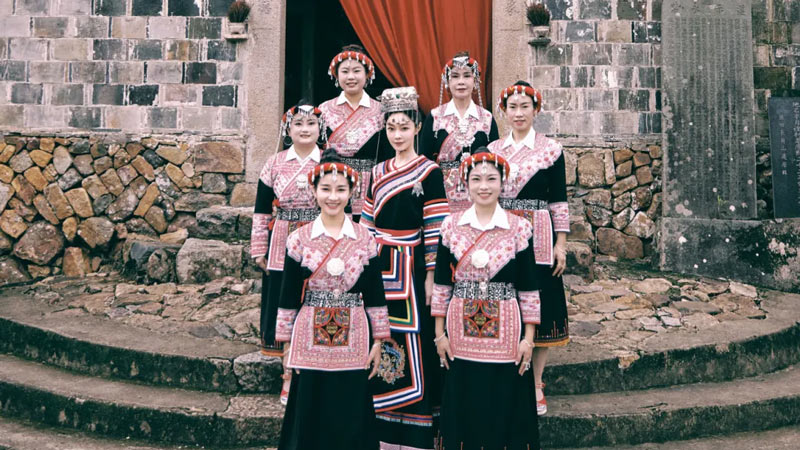 Discovering the She Ethnic Group: A Cultural Journey Through Fujian's Highlands!