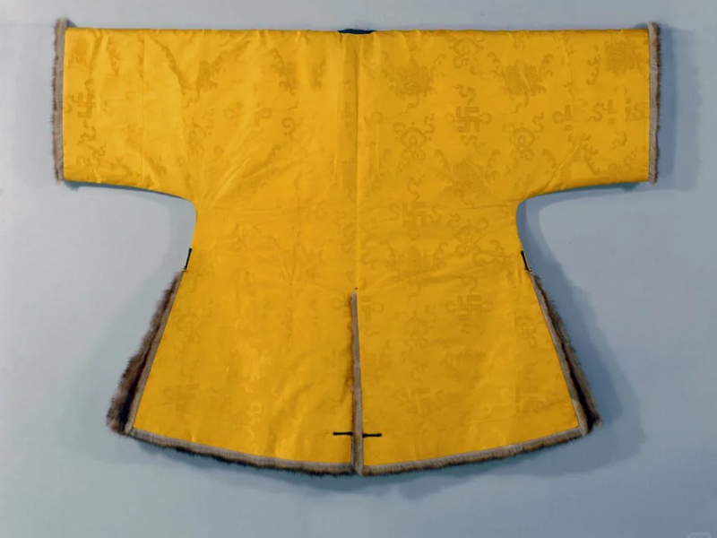 How Did Ancient Chinese Brave the Cold Winters in Style?