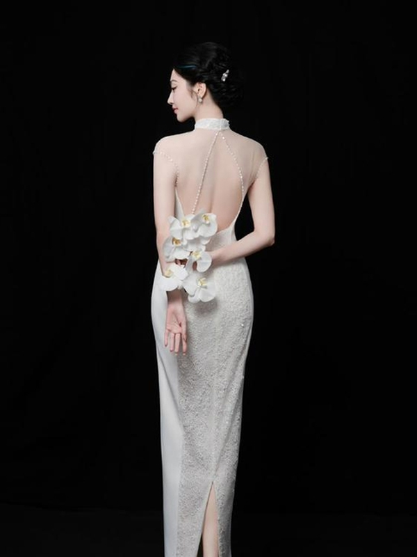 Jing Tian's White Qipao at Mid-Autumn