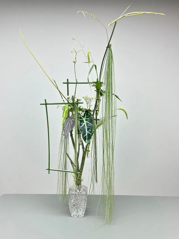 Learning the Art of Traditional Eastern 3D Floral Architecture