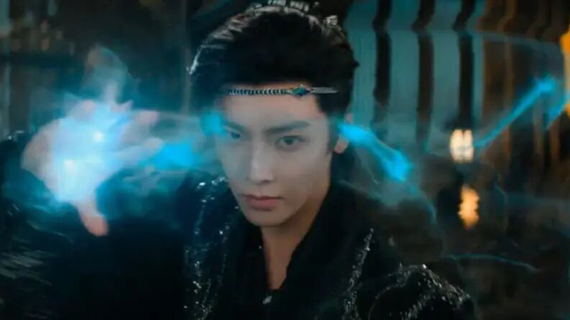 Love in the Clouds Pairs Cunning Leads And Poetic Detail