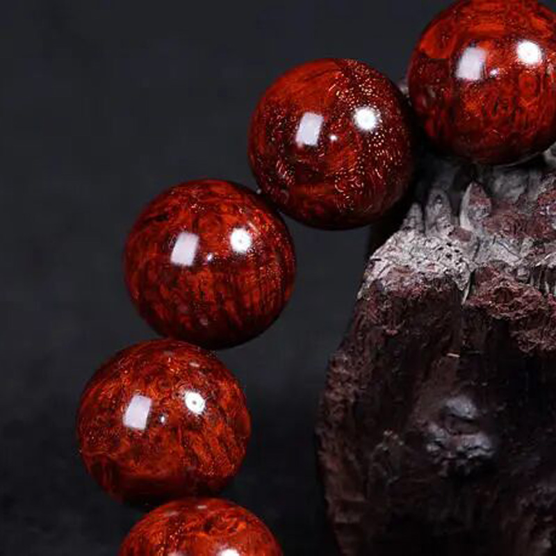 Secrets from The Bead Collecto: Unveiling Prayer Bead Patina