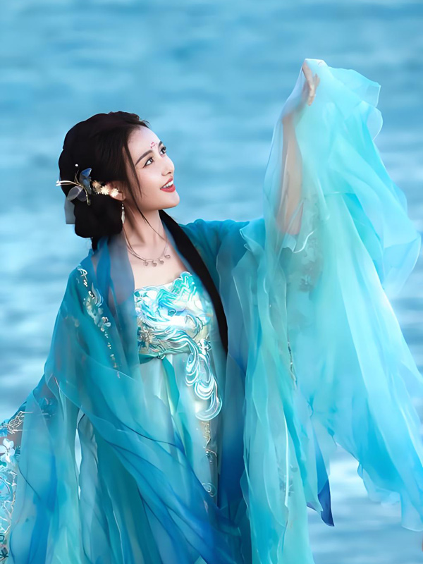 Unpacking Jiang Yiyi’s Xiapu Photoshoot