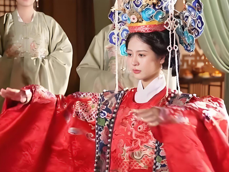 Weng Hong's Daughter Marks 18th with Jiji Li