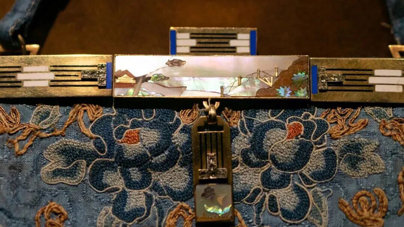 What Hidden Stories Do These 1920s Chinese Evening Bags Tell?