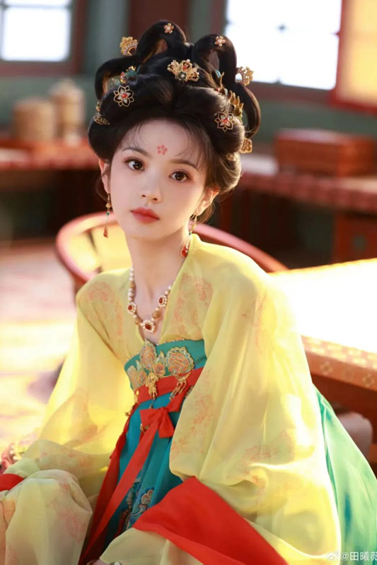 Where Did the Grand Phoenix Hairpins Vanish in Historical Dramas?