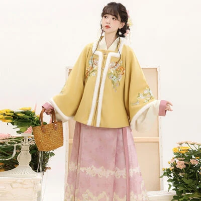 Women Ming Dynasty Winter Hanfu Square-Neck Top Thickened Casual Set