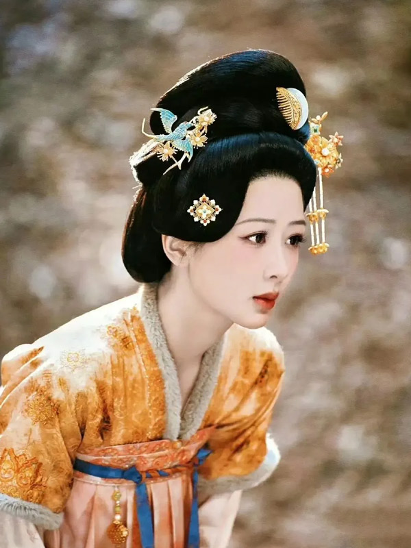 10 Actors Dominated 2025 as China’s Top Drama-Carriers