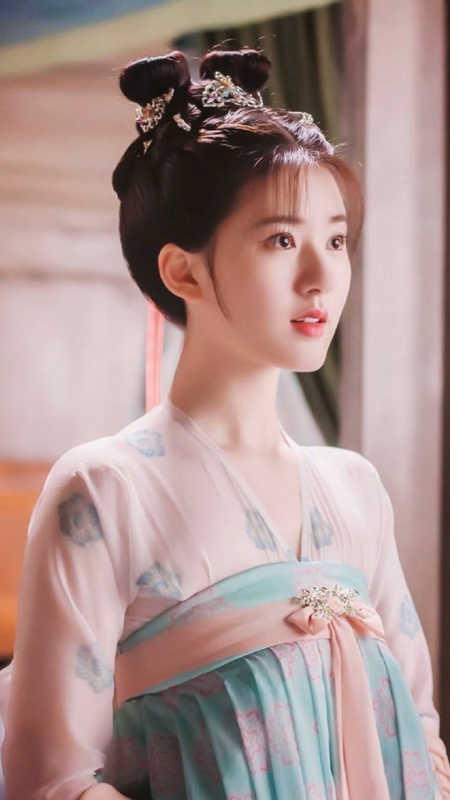 Career Rebound with Love's Freedom Amid Contract Disputes