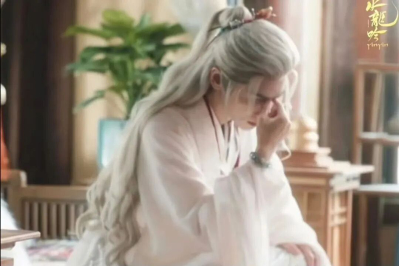 The Truth Behind Tang Lici's Sudden Whitening Hair in Whispers of Fate