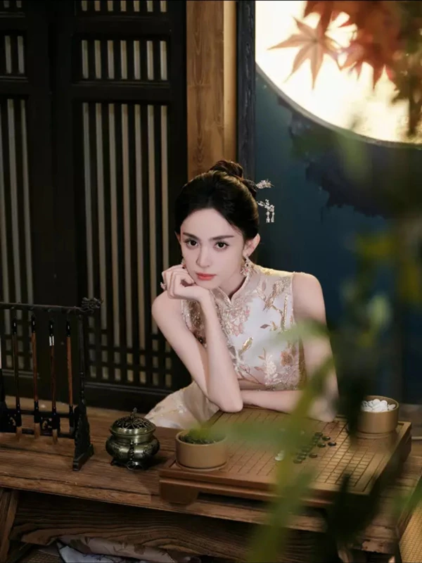 Why Is Gulnazar's Qipao Reviving 1920s Shanghai Glamour?