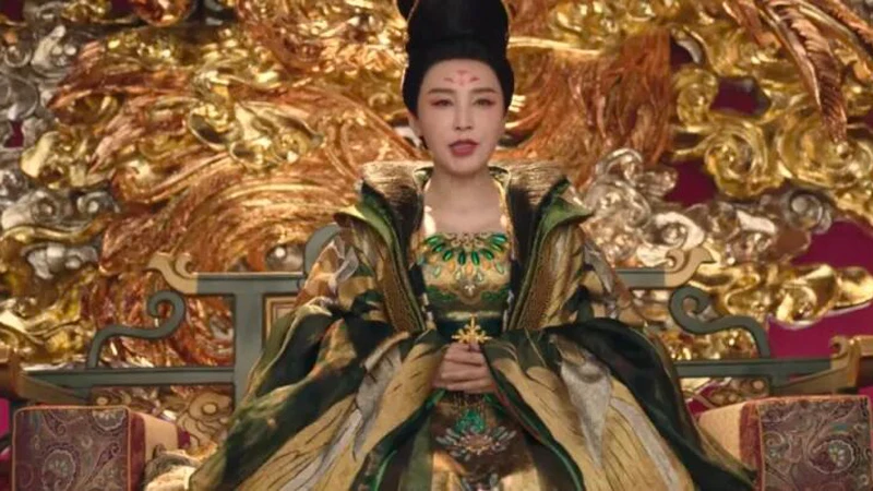 Why Princess's Forehead Ornament Stands Out