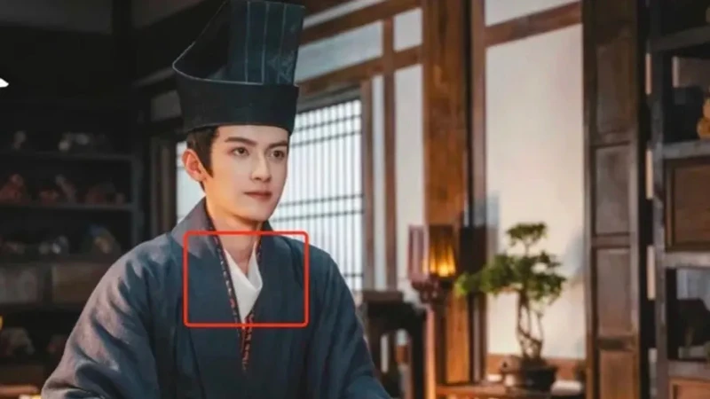 Did Han Dynasty Men Wear High-Collars?