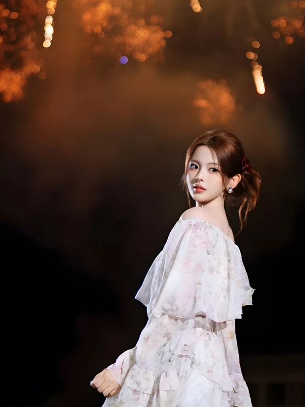 Is Yang Chaoyue Redefining China's Sweetheart Aesthetic?
