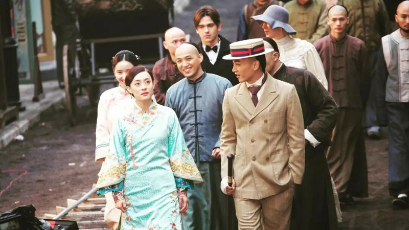 The Paternal Guides and Heartfelt Bonds in Legend of the Magnate