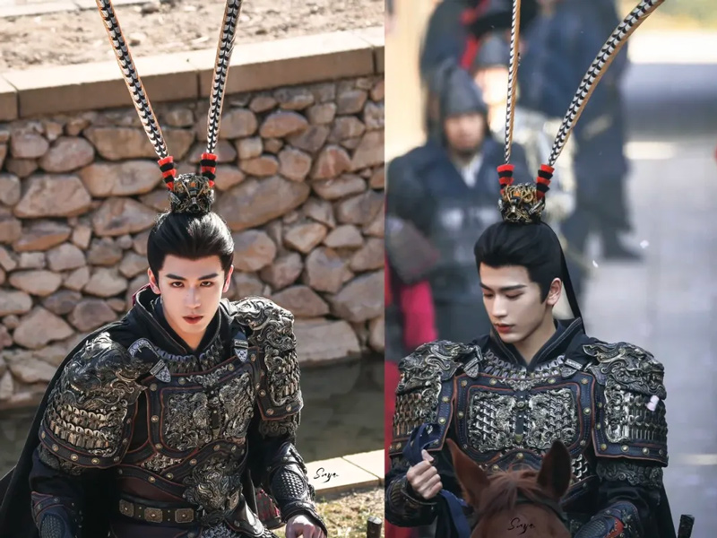 Zhang Linghe’s Feathered Helmet in Chasing the Jade