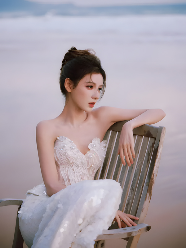 Zhang Yuxi’s Ocean-Inspired Gown Redefines Bridal Fashion