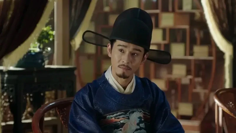 Did Ming Officials Really Wear Jeweled Hats?