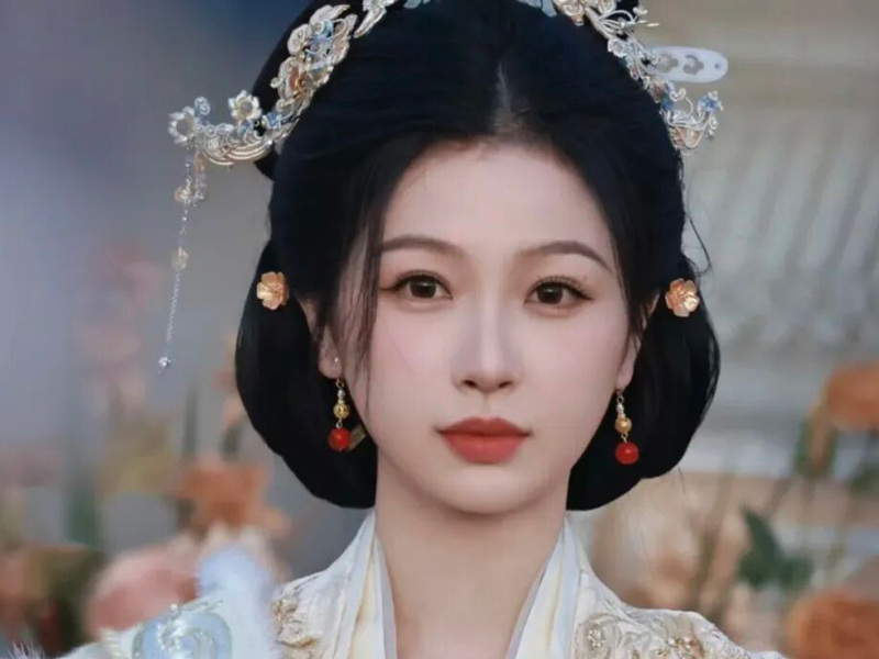 Did Yu Shuxin’s New Period Drama Copy Her Last Look?