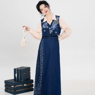 Fashionable Hanfu Short Embroidered Vest with Denim-Inspired Xuanqun