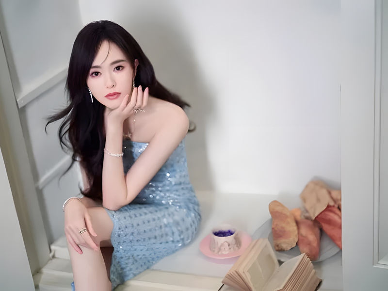 Tang Yan Embraces Ice-Blue Muse Aura in Sequin-Embellished Gown