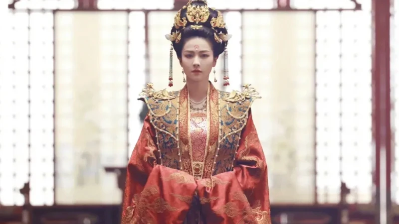 The Hidden Logic Behind Ancient Nobles' Ceremonial Robes