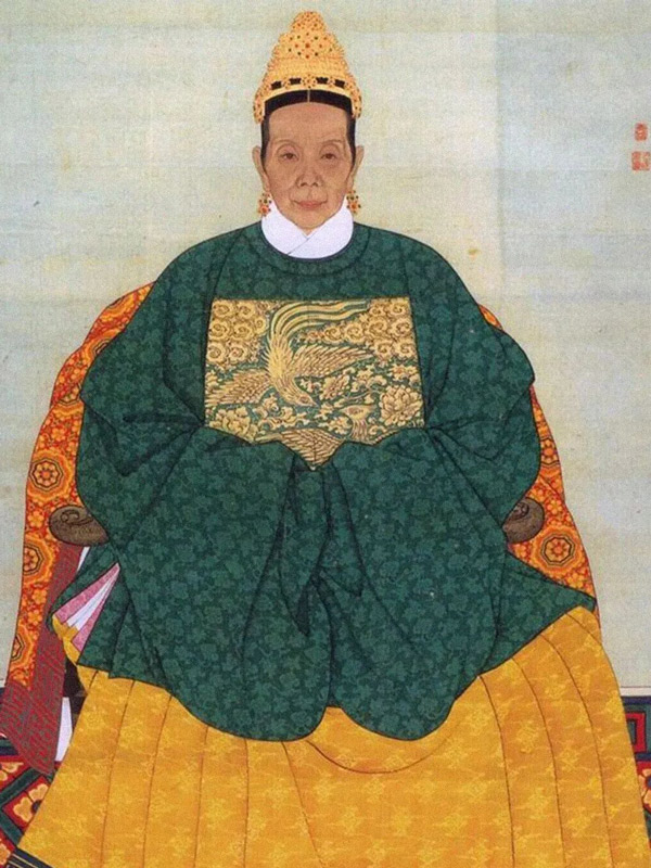 The Stage of Hair: Ming Dynasty Women's Crowning Glory