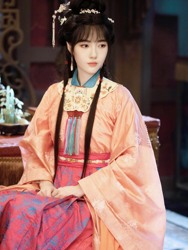 The Strange Rules of the Rong Family in Glory