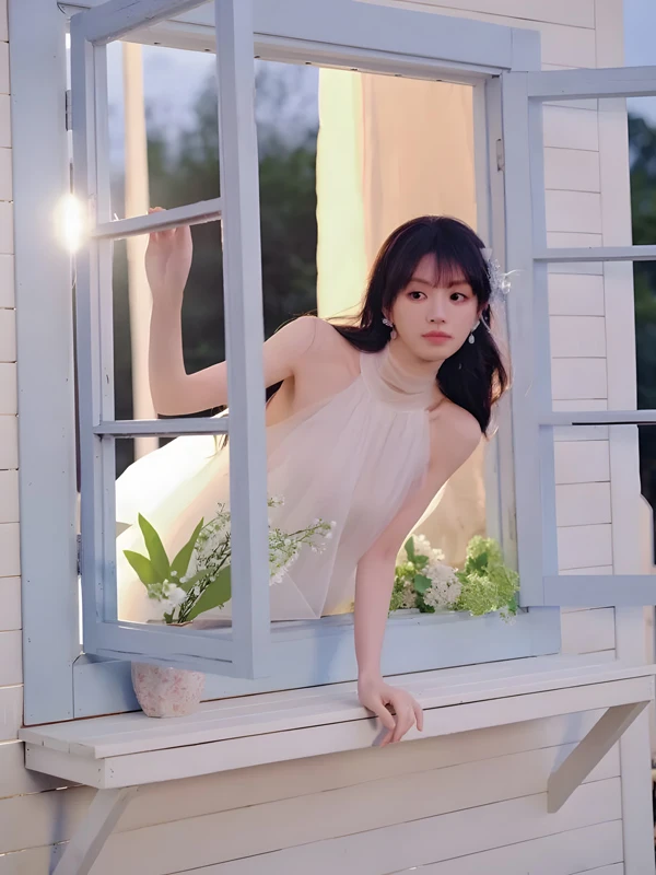 Tian Xiwei’s Sweet Haze Gown