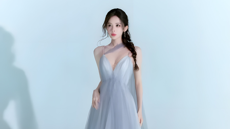 What Makes Na Zha's Misty Blue Gown So Ethereal?
