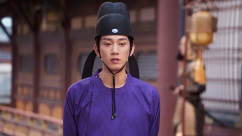 Why Did the Prince's Collar Vanish in The Imperial Coroner 2?