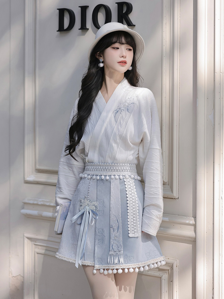 Women Winter Hanfu Blue Fashionable Fluffy Skirt Set
