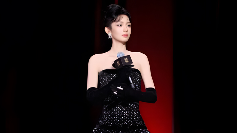 Zhou Ye Wows in Starlight Black Dress With Dazzling Stylistic Shift