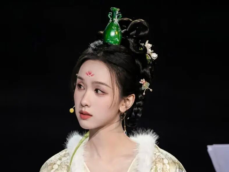 A Vase Speaks: The Soul of a Tang Dynasty Relic